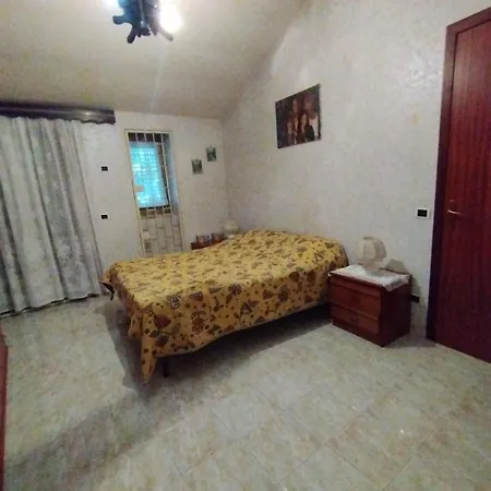 Holiday home Casa Parente Valleluce