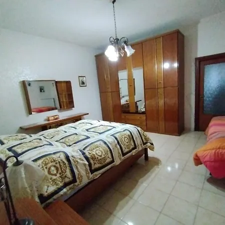 Casa Parente Holiday home Valleluce