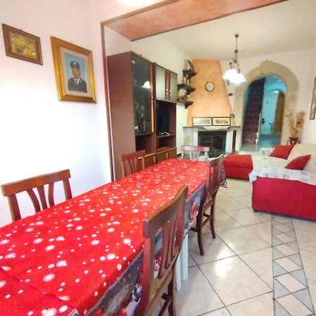 Casa Parente Holiday home Valleluce